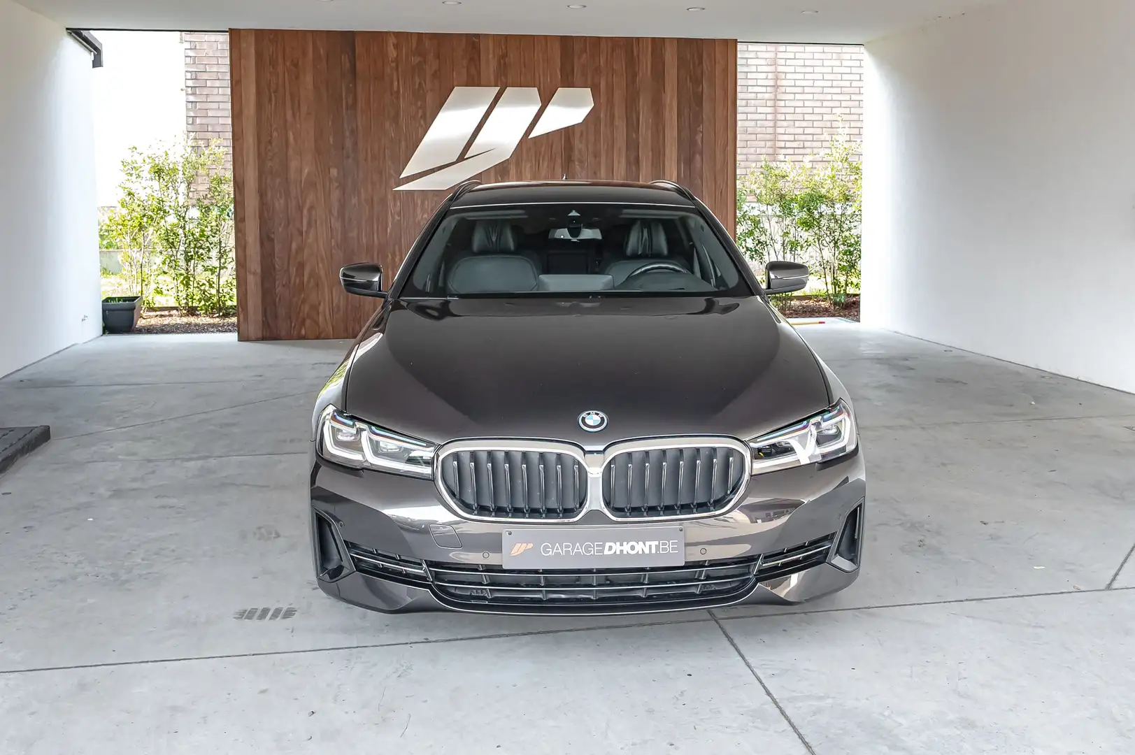 BMW 530 e, Laserlicht, Keyless, Comfortzetels, Zetelventil Grijs - 2