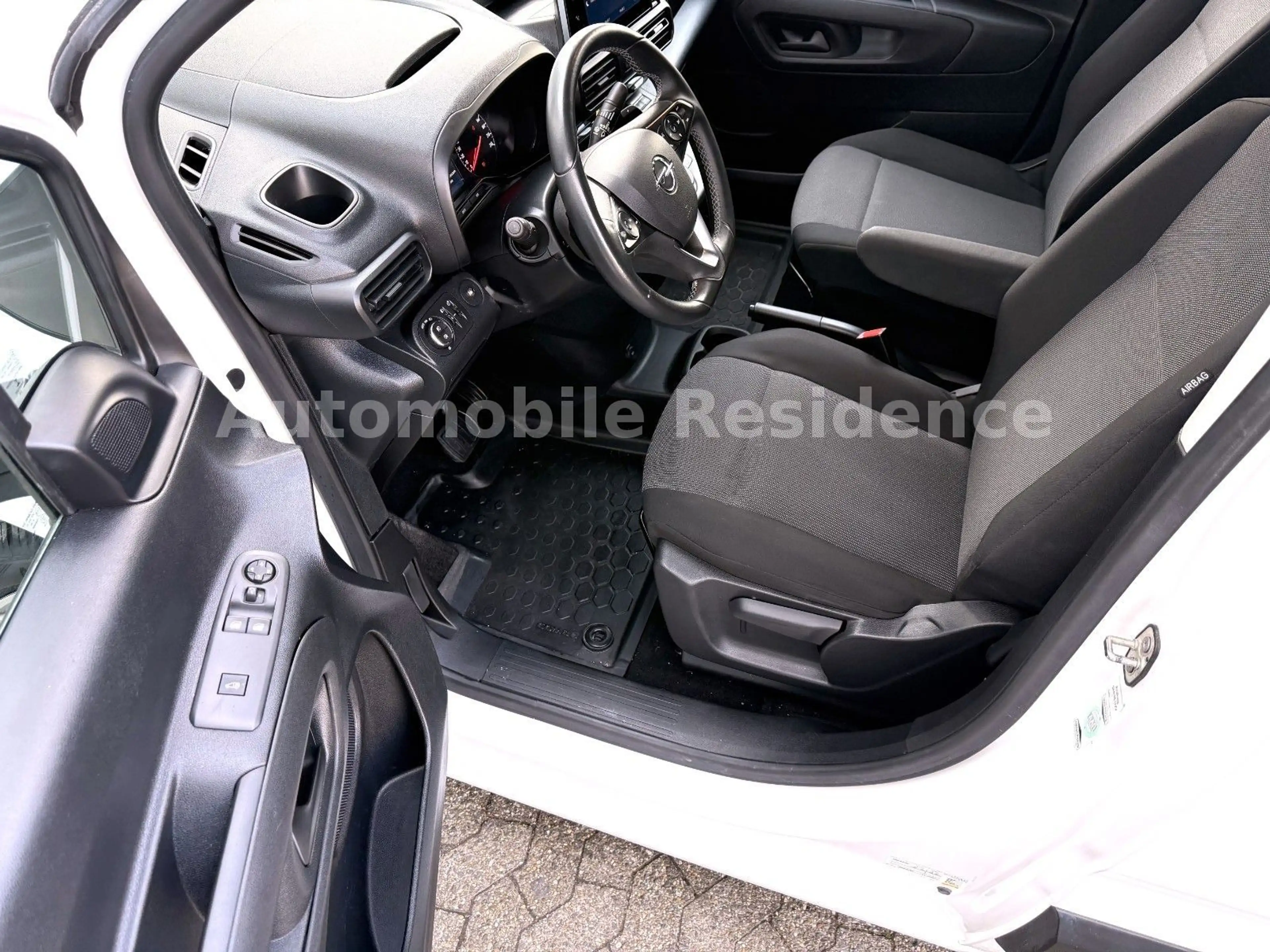 Opel Combo E 1.5 AUTOM. EDITION L2H1 XL*NAVI*AHK*MFL* — photo 5