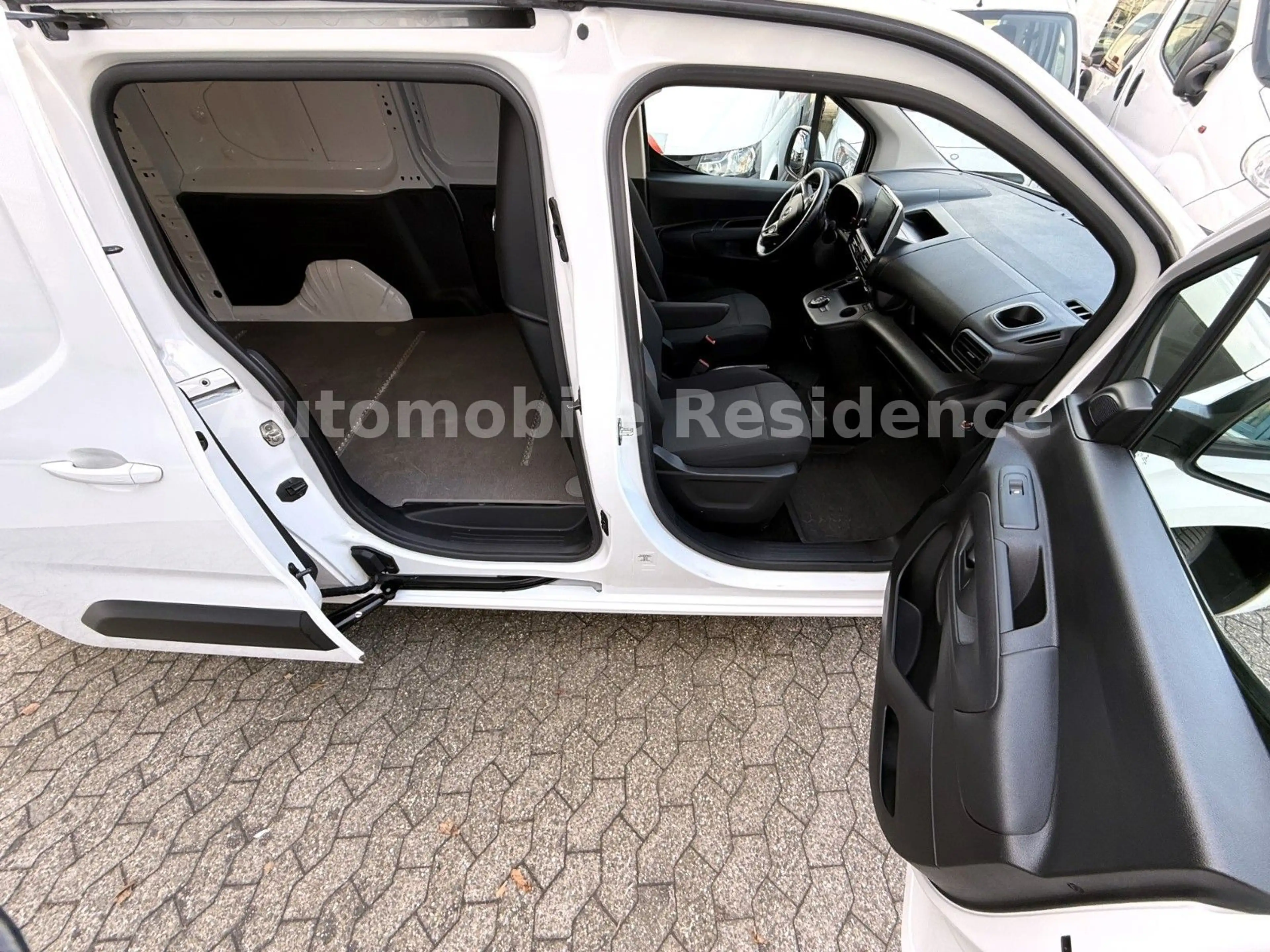 Opel Combo E 1.5 AUTOM. EDITION L2H1 XL*NAVI*AHK*MFL* — photo 7