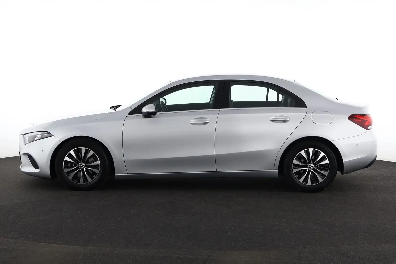 Mercedes-Benz A 180 * LIMOUSINE BUS.SOLUTION DA + GPS + CAMERA + HALF- - 2