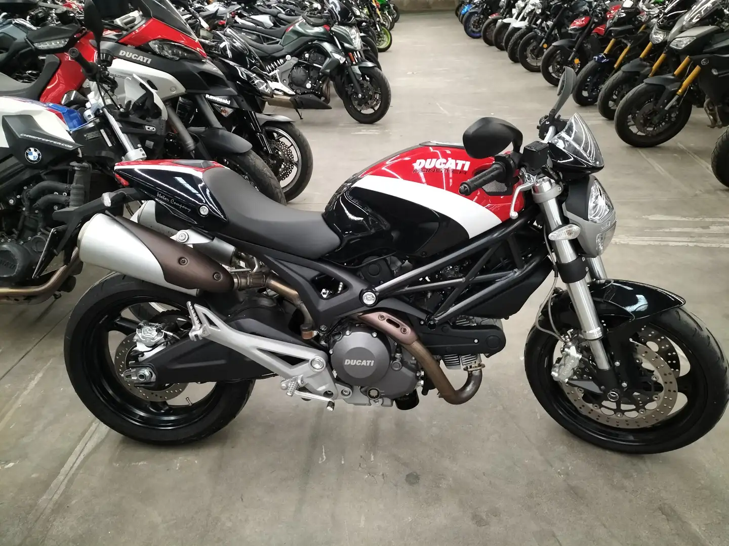 Ducati Monster 696 livrea corse Roşu - 2