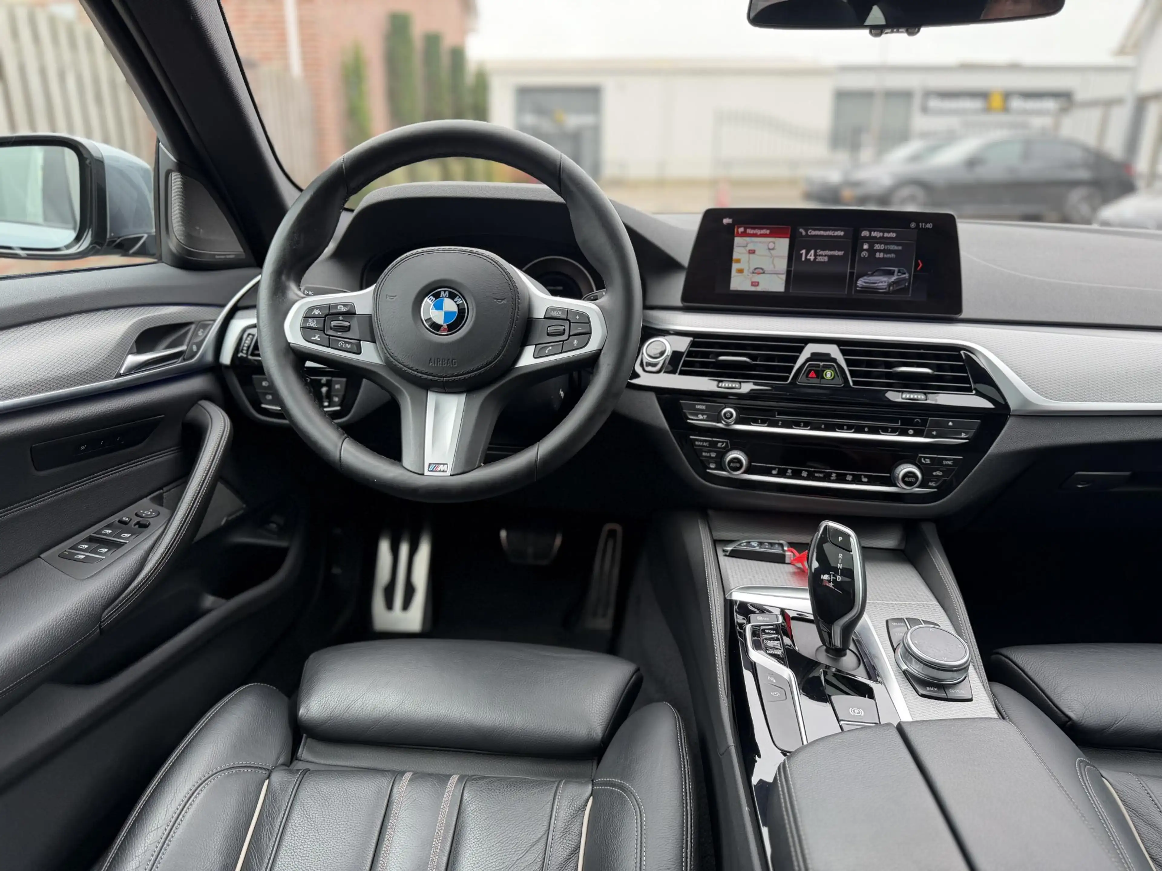 BMW 520 5-serie Touring 520i M-Sport Pano|HarmanKardon|360 — photo 2