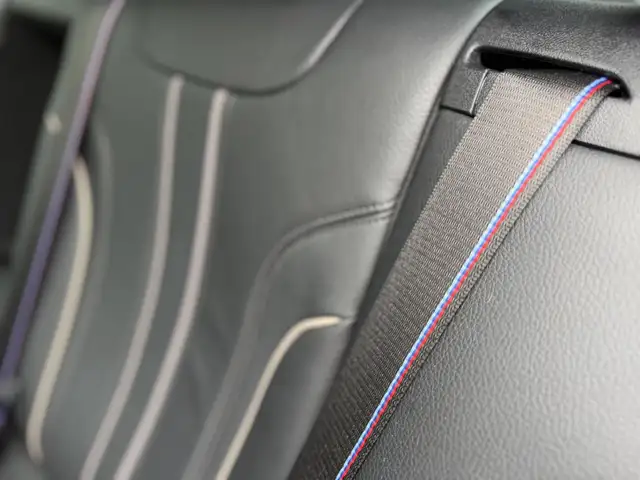 BMW 5 Series view 20