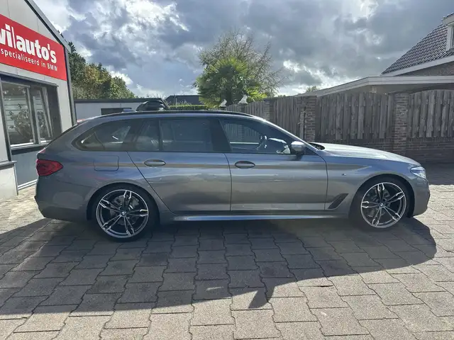 BMW 5 Series view 13