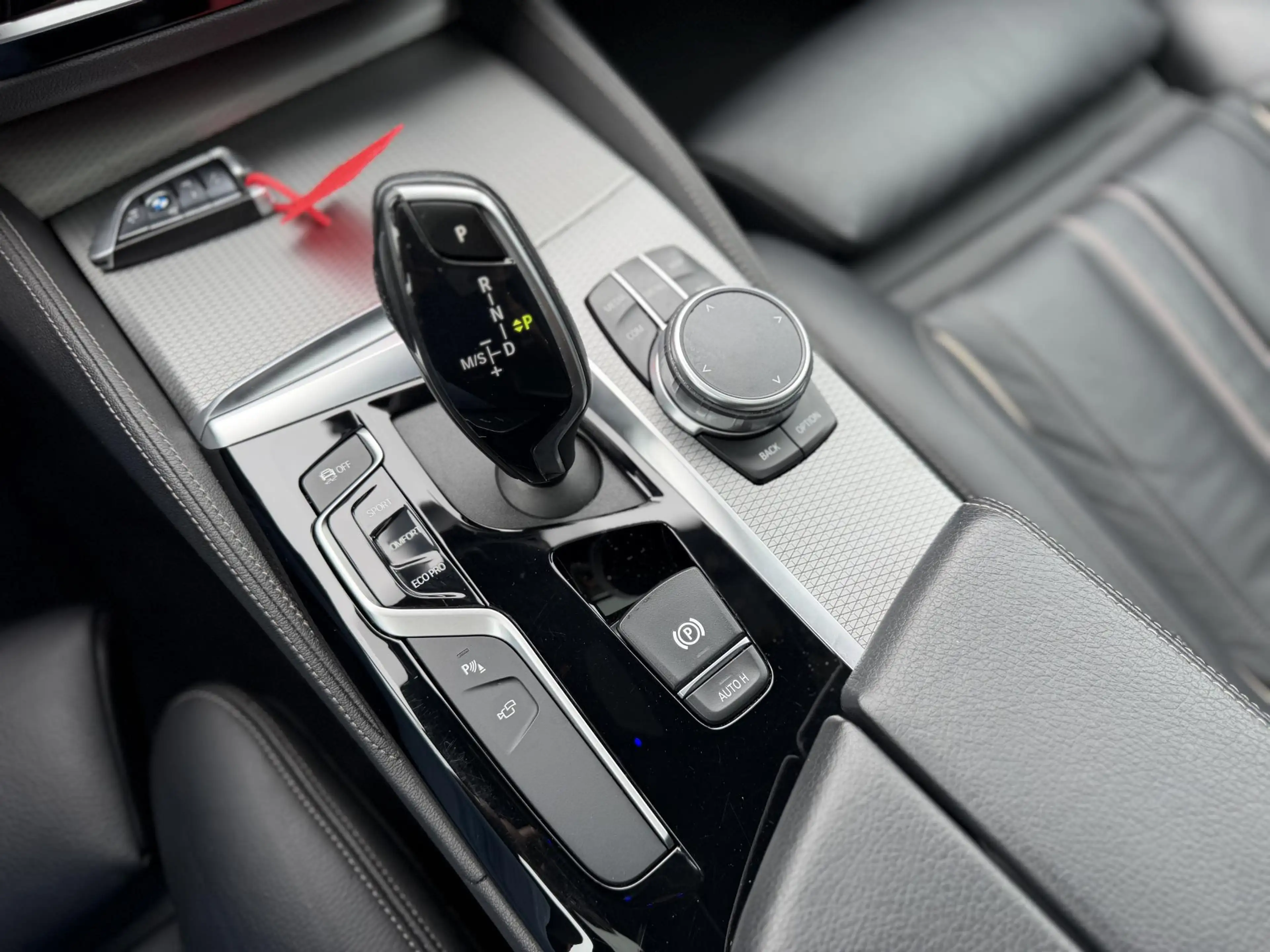 BMW 520 5-serie Touring 520i M-Sport Pano|HarmanKardon|360 — photo 11