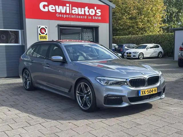 BMW 5 Series view 16