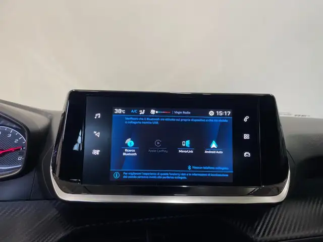 Peugeot 208 view 11