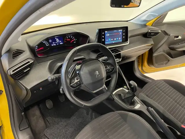 Peugeot 208 view 15