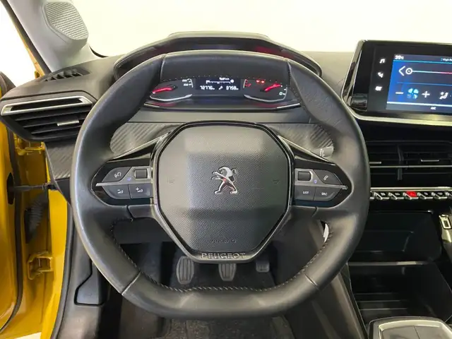 Peugeot 208 view 14