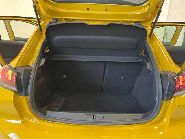 Peugeot 208 view 10