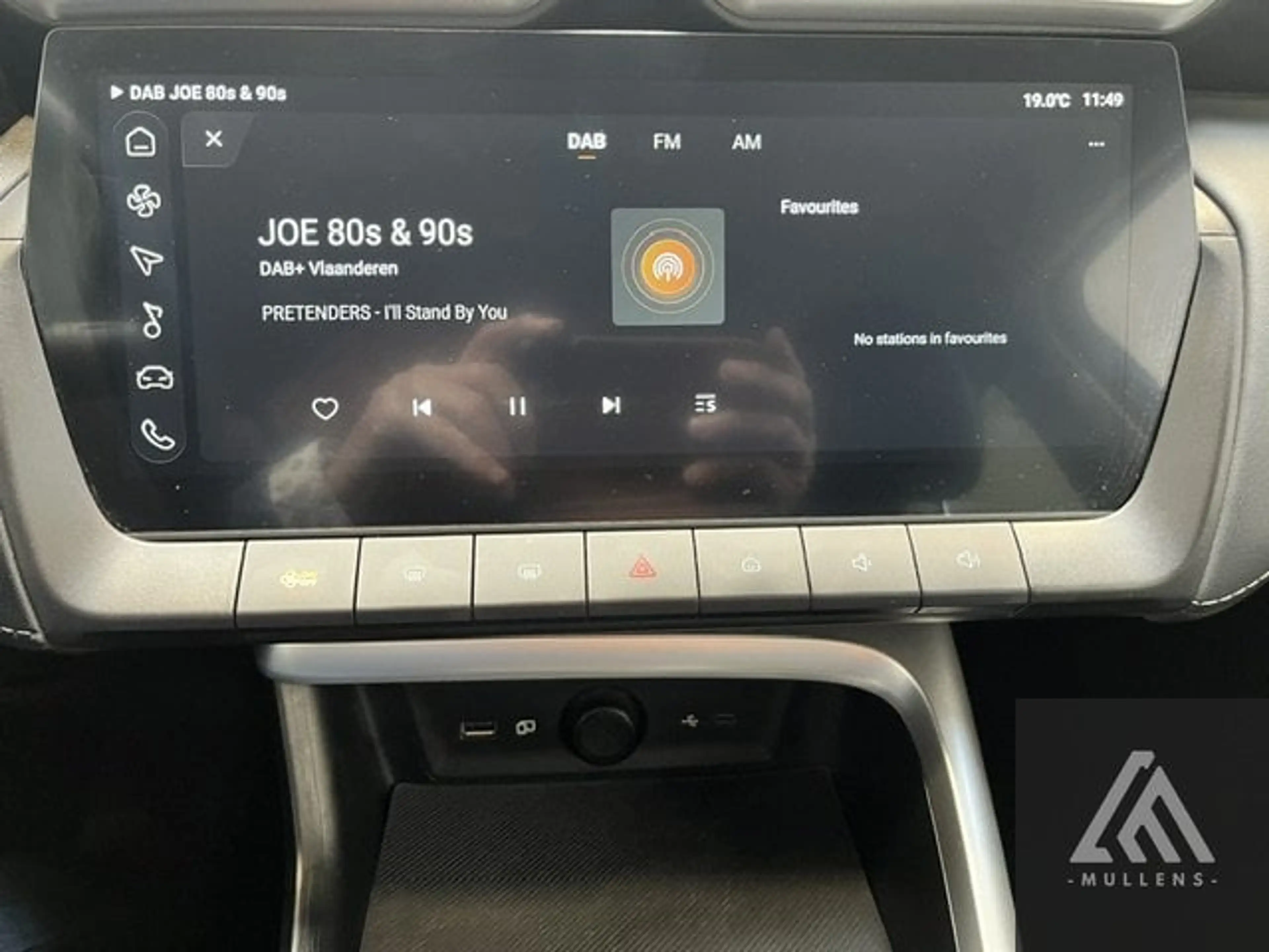 MG ZS Hybrid+ Luxury — photo 15