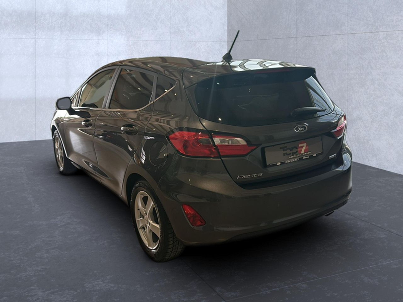 Ford Fiesta Titanium Bluetooth LED Klima Einparkhilfe — photo 3