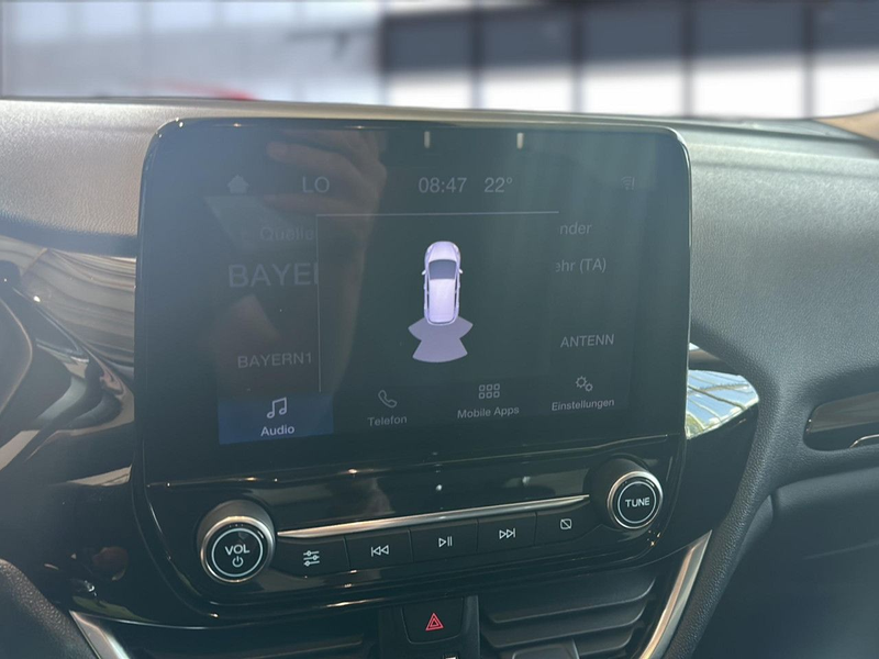 Ford Fiesta Titanium Bluetooth LED Klima Einparkhilfe — photo 10