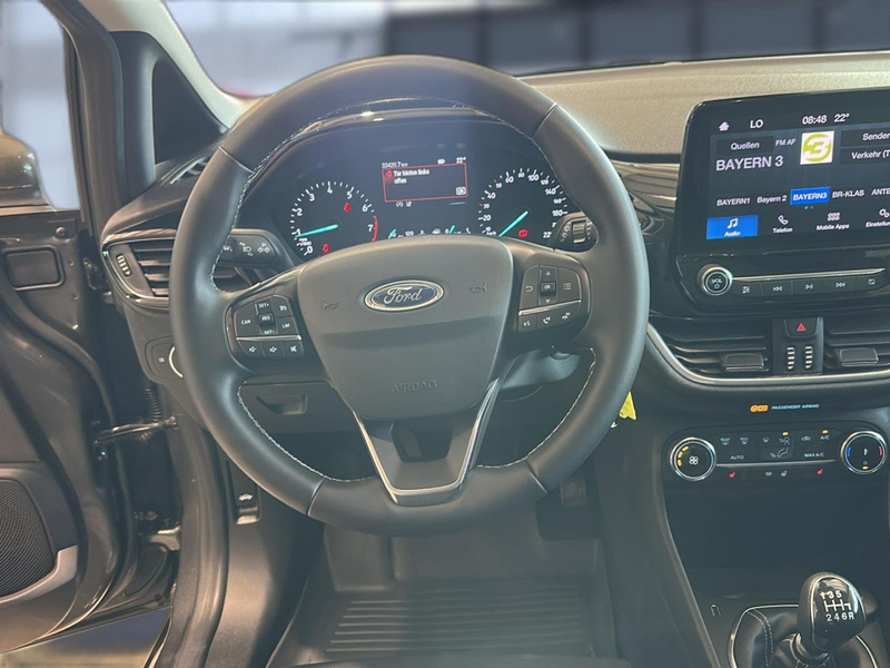 Ford Fiesta Titanium Bluetooth LED Klima Einparkhilfe — photo 14