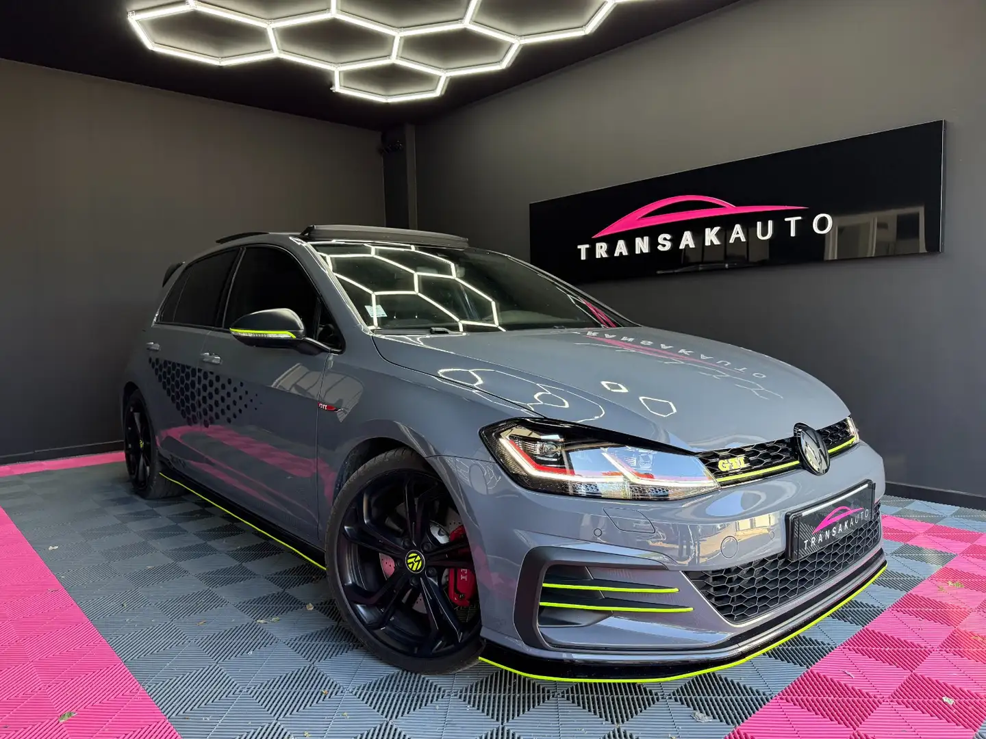 Volkswagen Golf GTI TCR Grey - 1