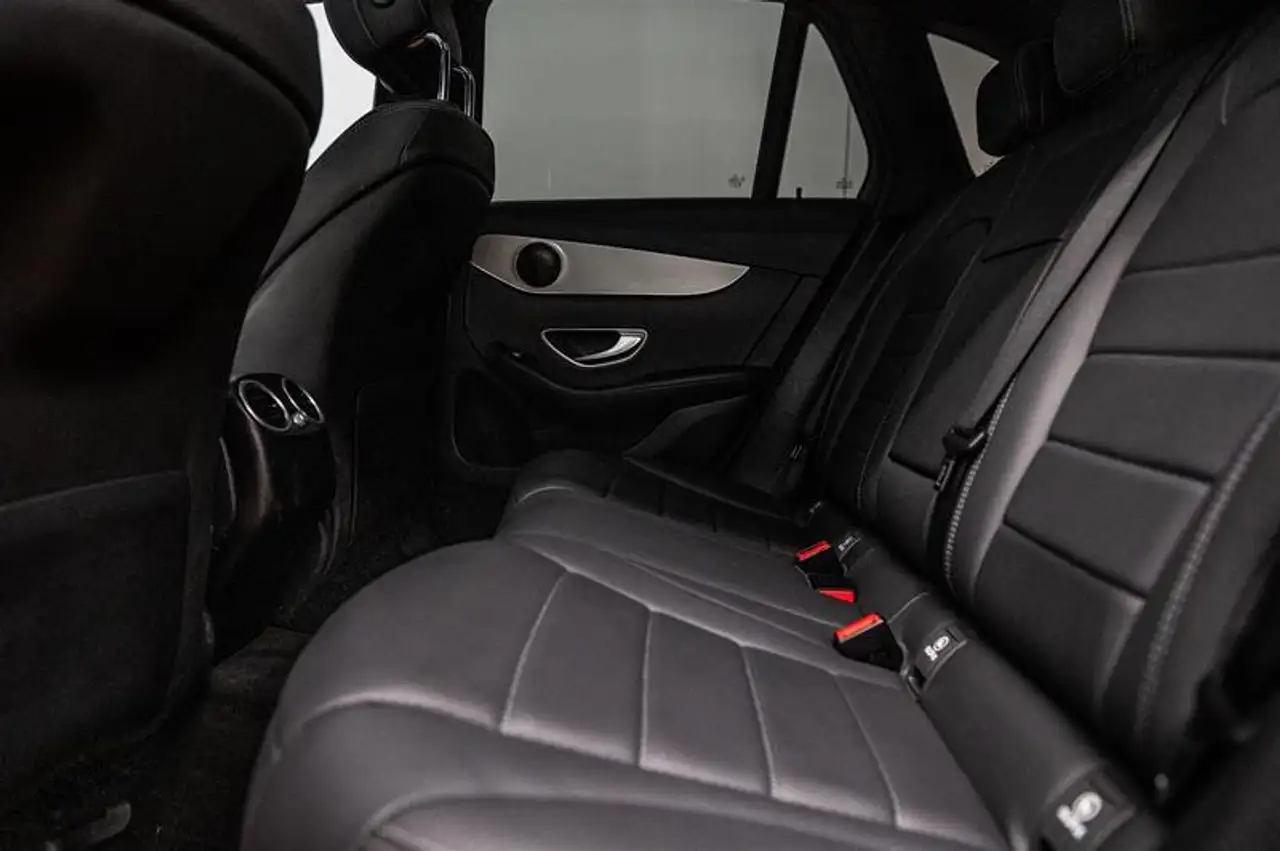 Mercedes-Benz GLC снимка Mercedes-Benz GLC