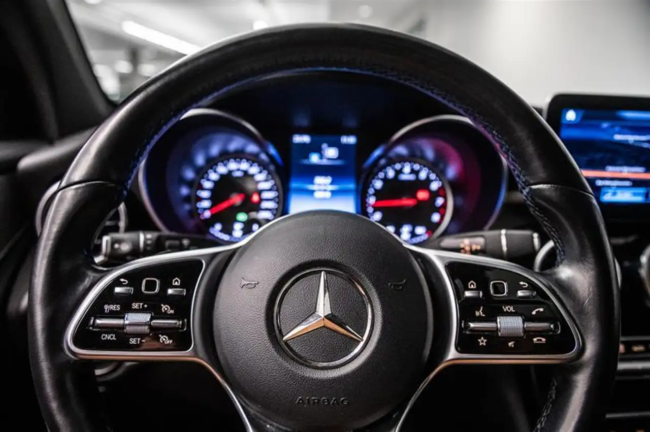 Mercedes-Benz GLC снимка Mercedes-Benz GLC