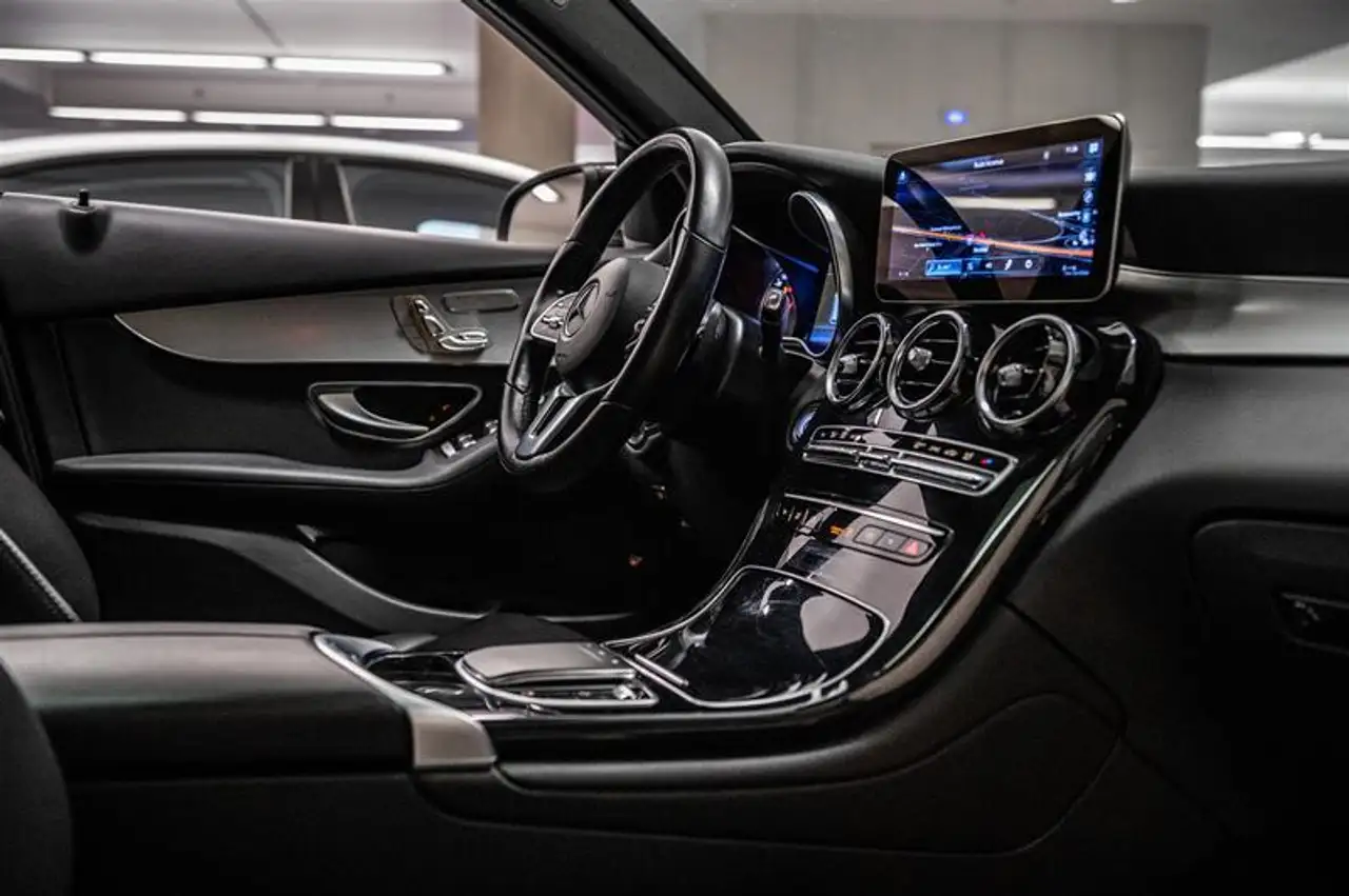 Mercedes-Benz GLC снимка Mercedes-Benz GLC