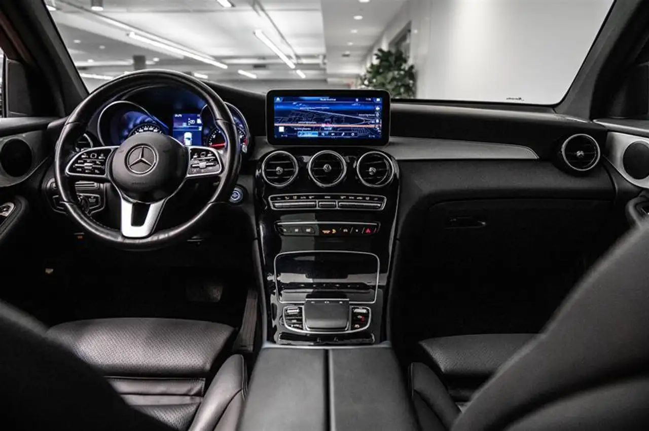 Mercedes-Benz GLC снимка Mercedes-Benz GLC