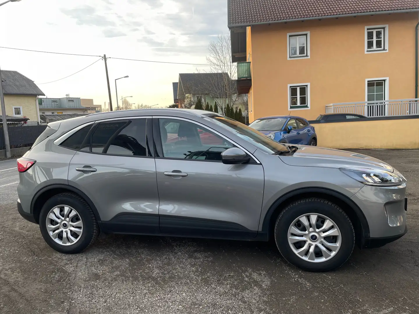 Ford Kuga 2,0 EcoBlue Titanium,* LED, Navi, Virtual, Kamera* Grau - 2