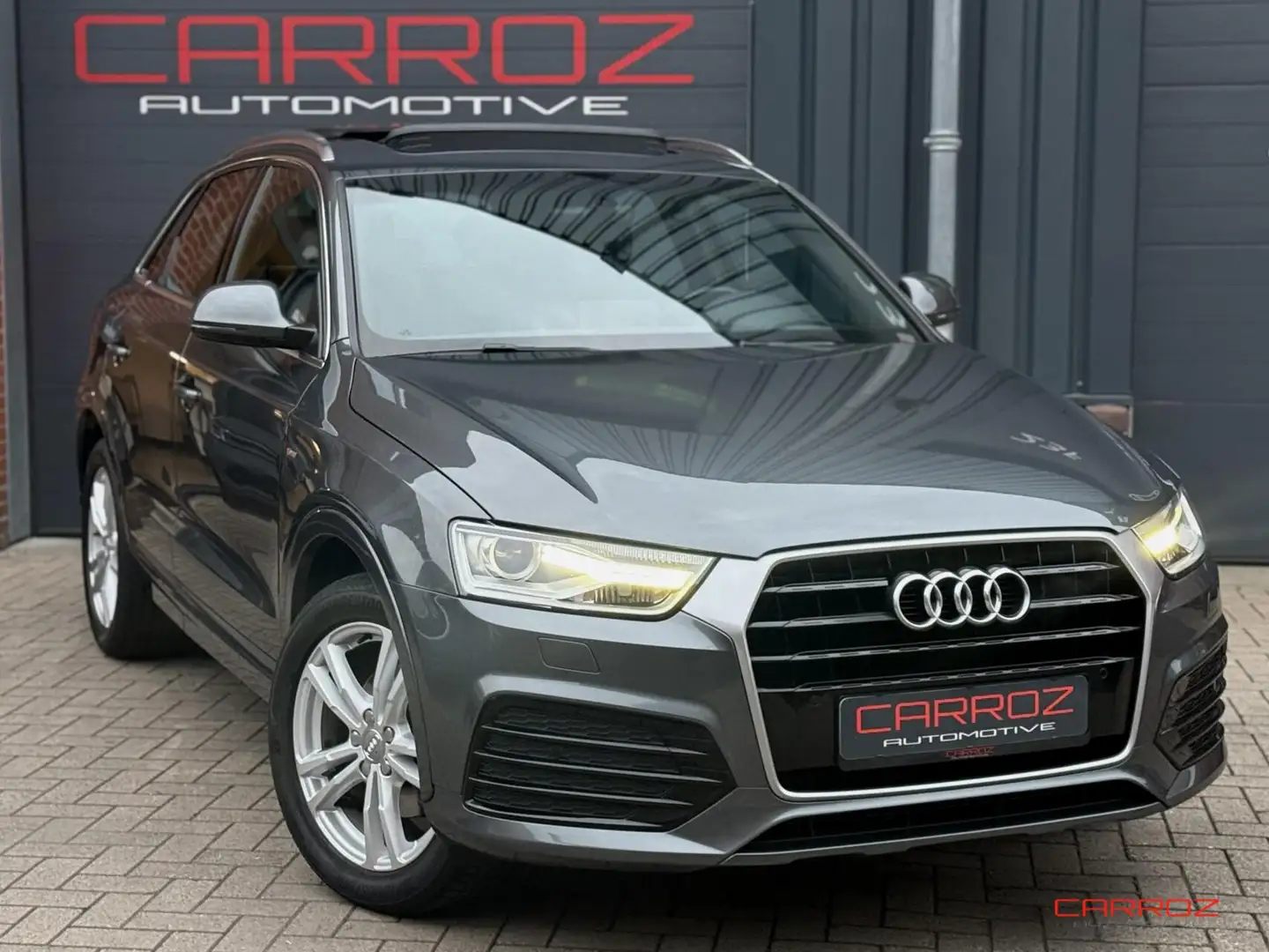 Audi Q3 1.4 TFSI Sport S Line Pano Cruise Navi Trekhaak Xe Gris - 1