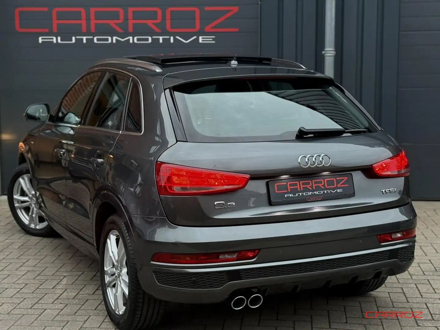 Audi Q3 1.4 TFSI Sport S Line Pano Cruise Navi Trekhaak Xe Gris - 2