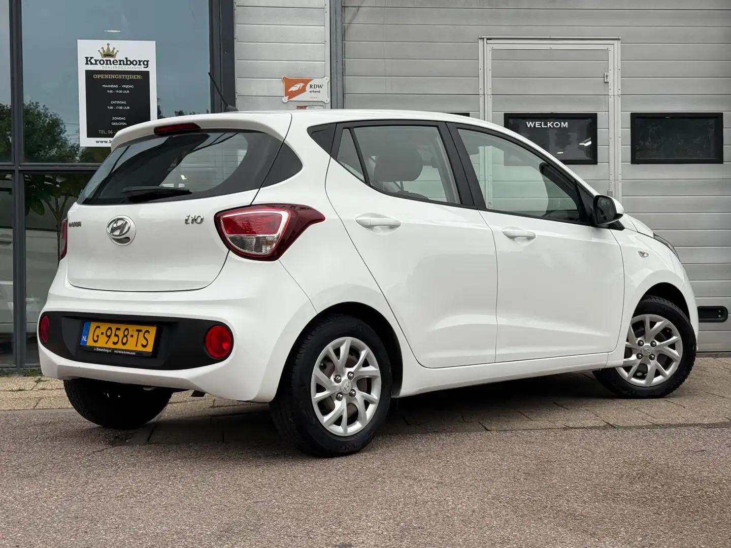 Hyundai i10 1.0i CRUISECR| NAP| APK Blanco - 2