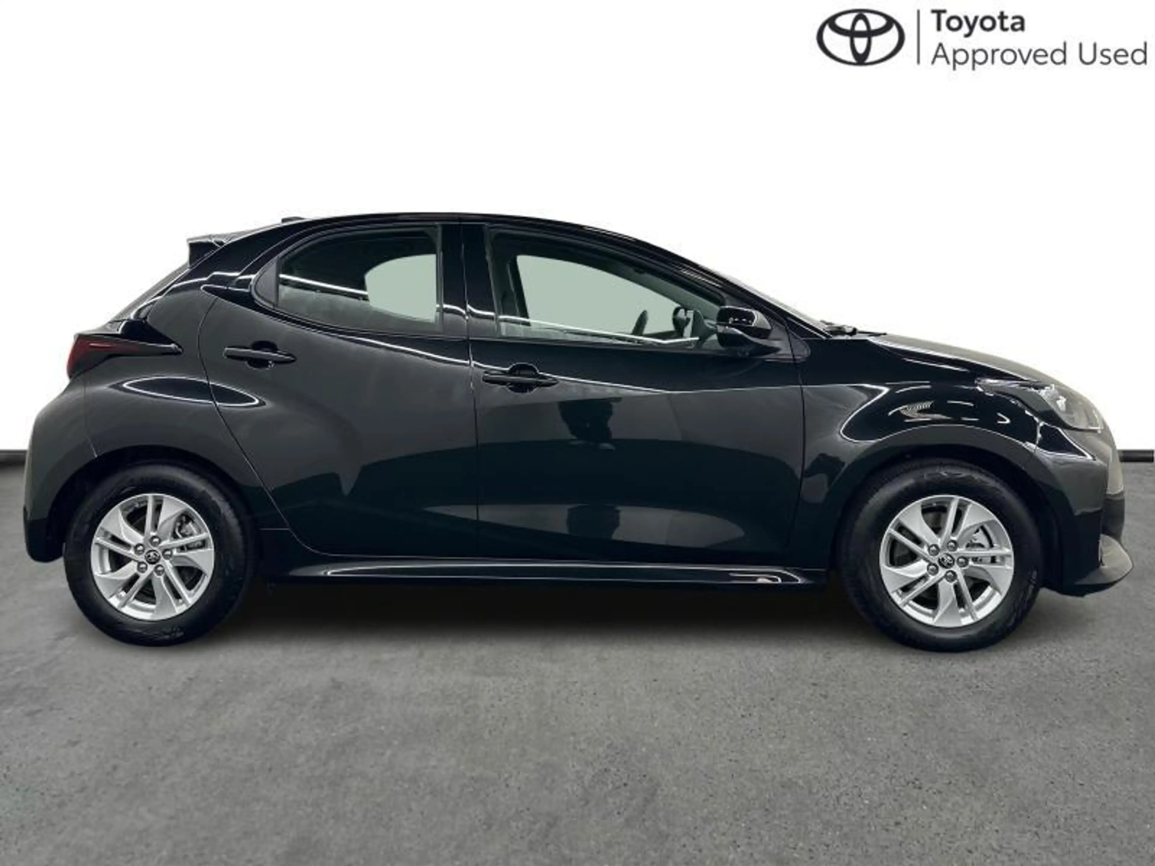 Toyota Yaris 116hp HEV | alu | carplay | camera — photo 16