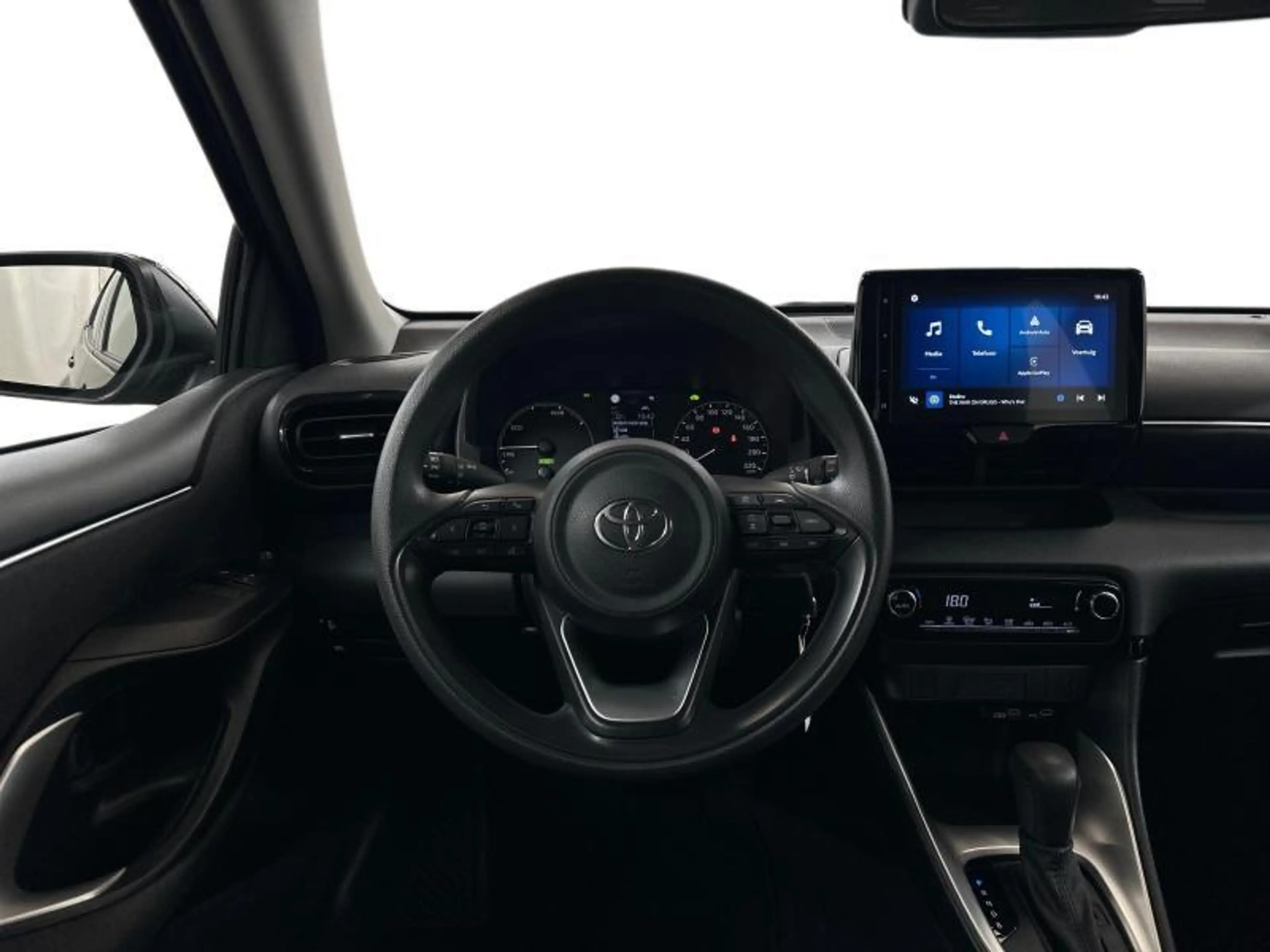 Toyota Yaris 116hp HEV | alu | carplay | camera — photo 10