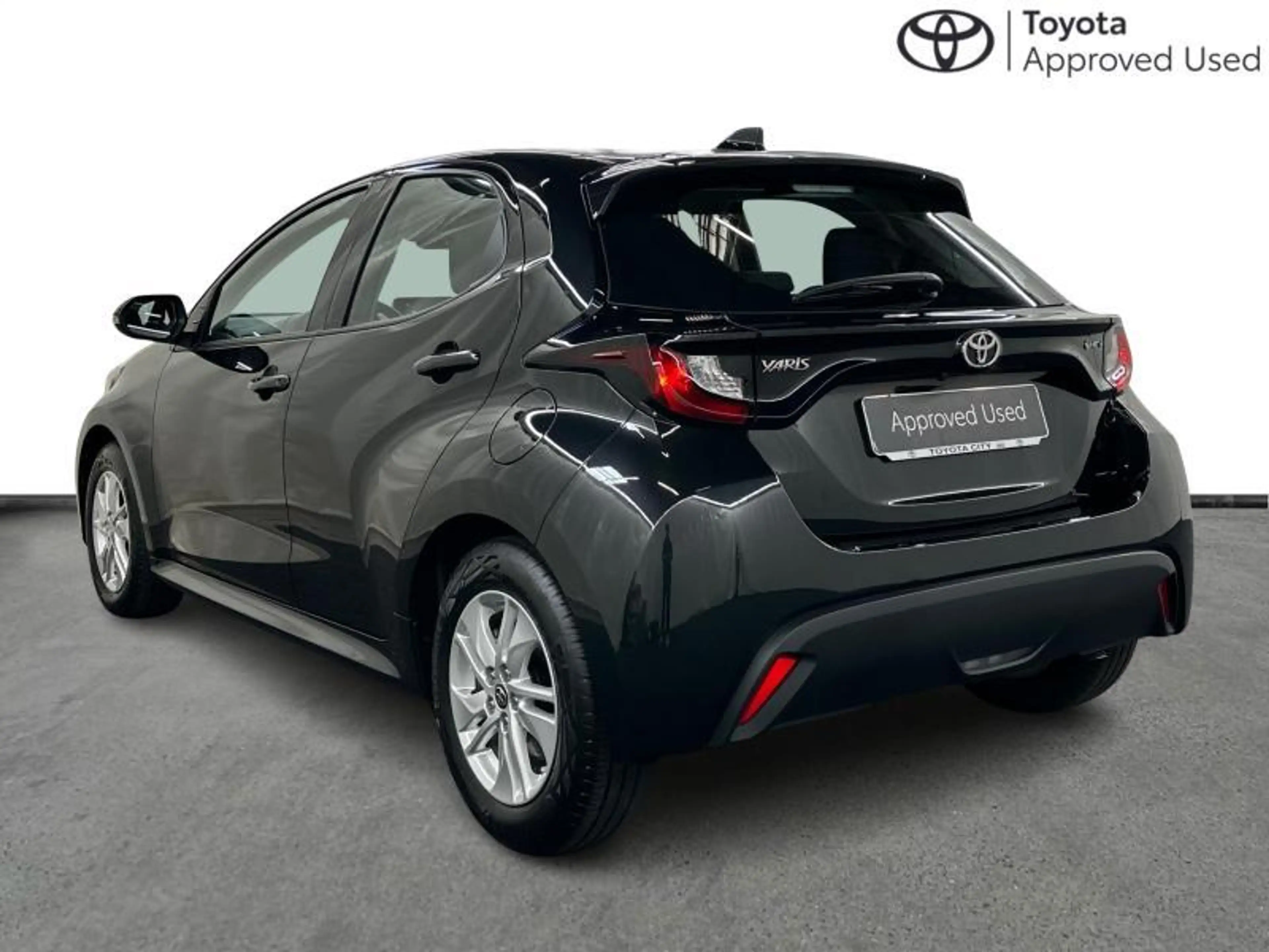 Toyota Yaris 116hp HEV | alu | carplay | camera — photo 3