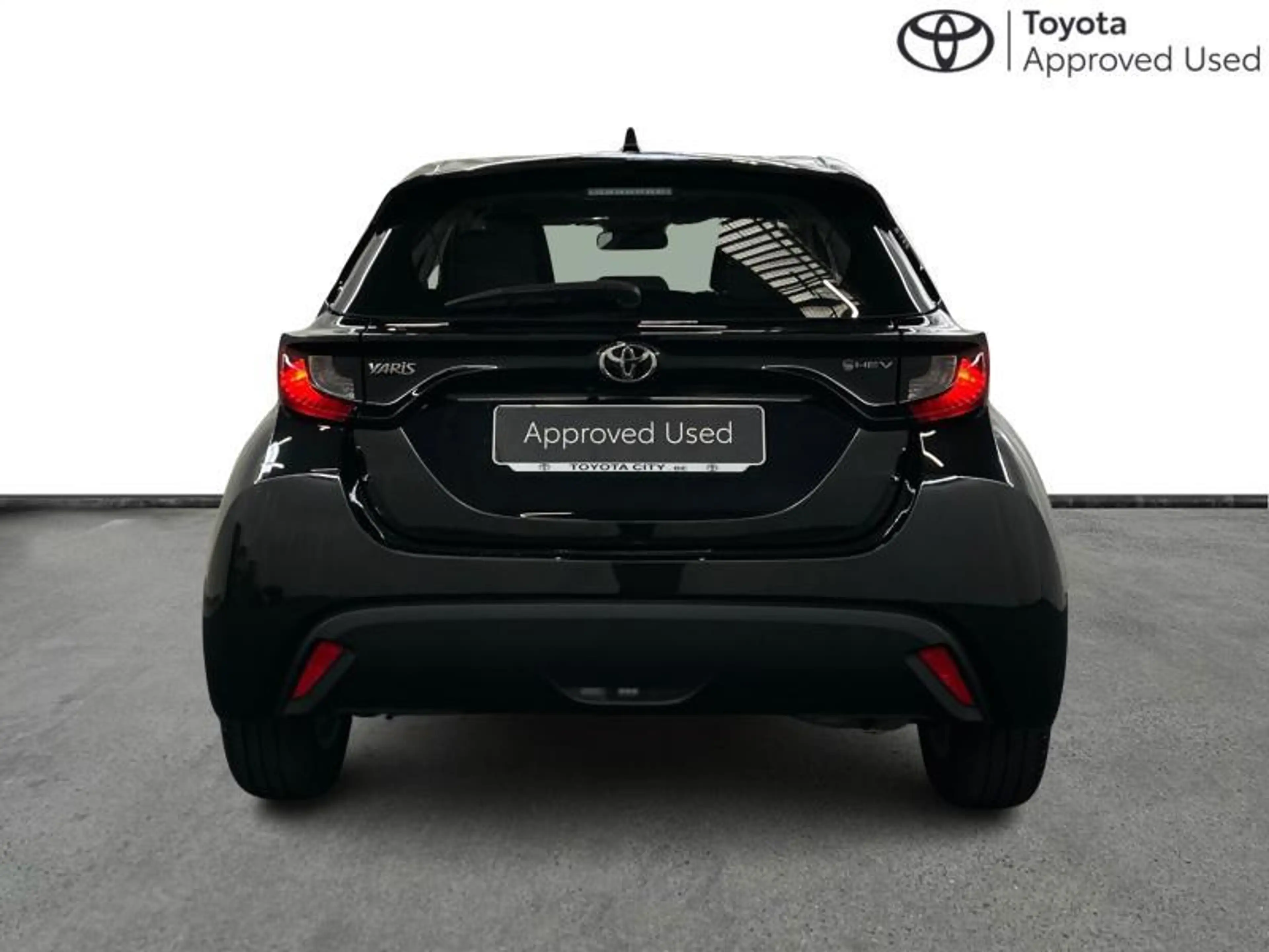 Toyota Yaris 116hp HEV | alu | carplay | camera — photo 6