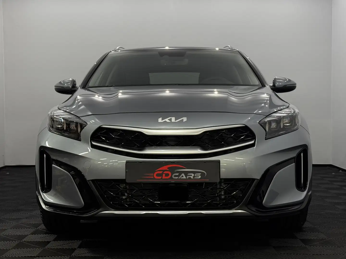 Kia XCeed 1.6 GDi PHEV DynamicLine Half leder, Camera, Apple Grijs - 2