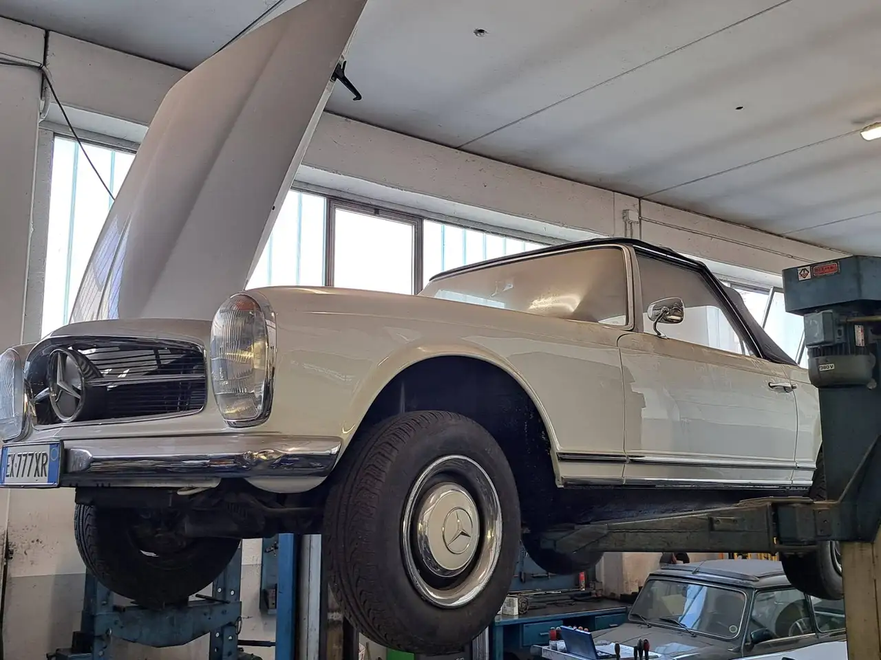 Mercedes-Benz 230 SL, foto 3