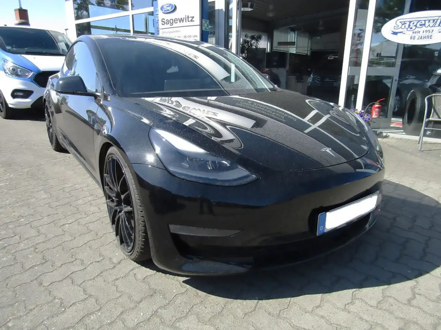 Tesla Model 3 Performance Dual AWD 82 kWh Schwarz - 1