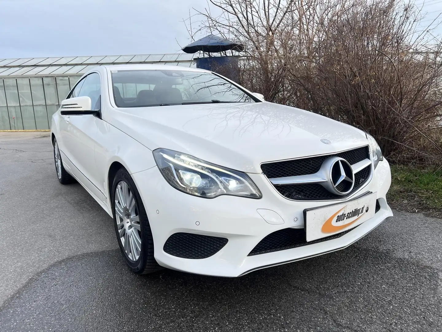 Mercedes-Benz E 220 E 220 CDI Coupé 1.Besitz **Serviceheft** SR+WR Weiß - 1