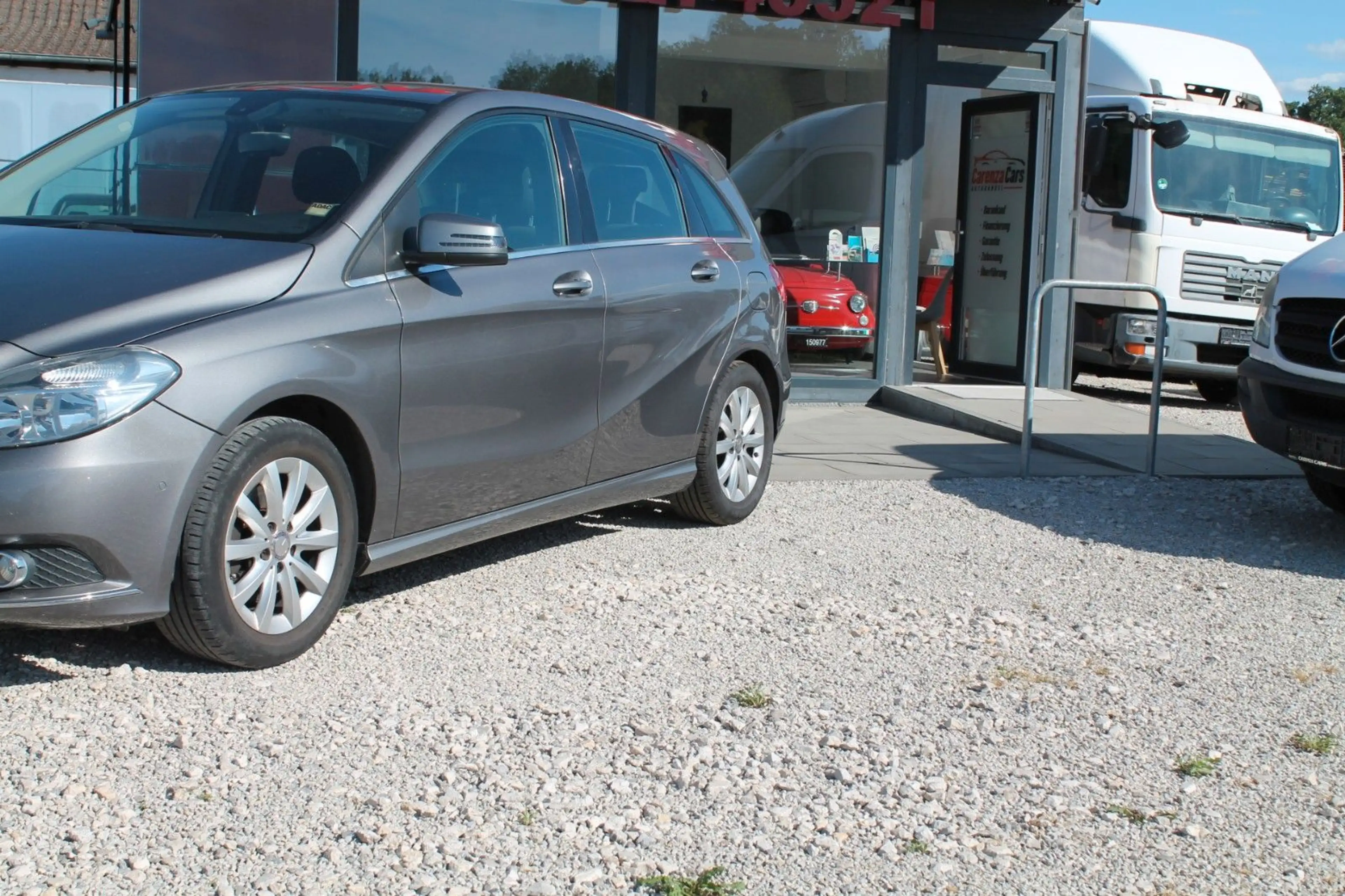 Mercedes-Benz B 200 /Klima/Navi/Anhängerkupplung/Standheizung/ — photo 3
