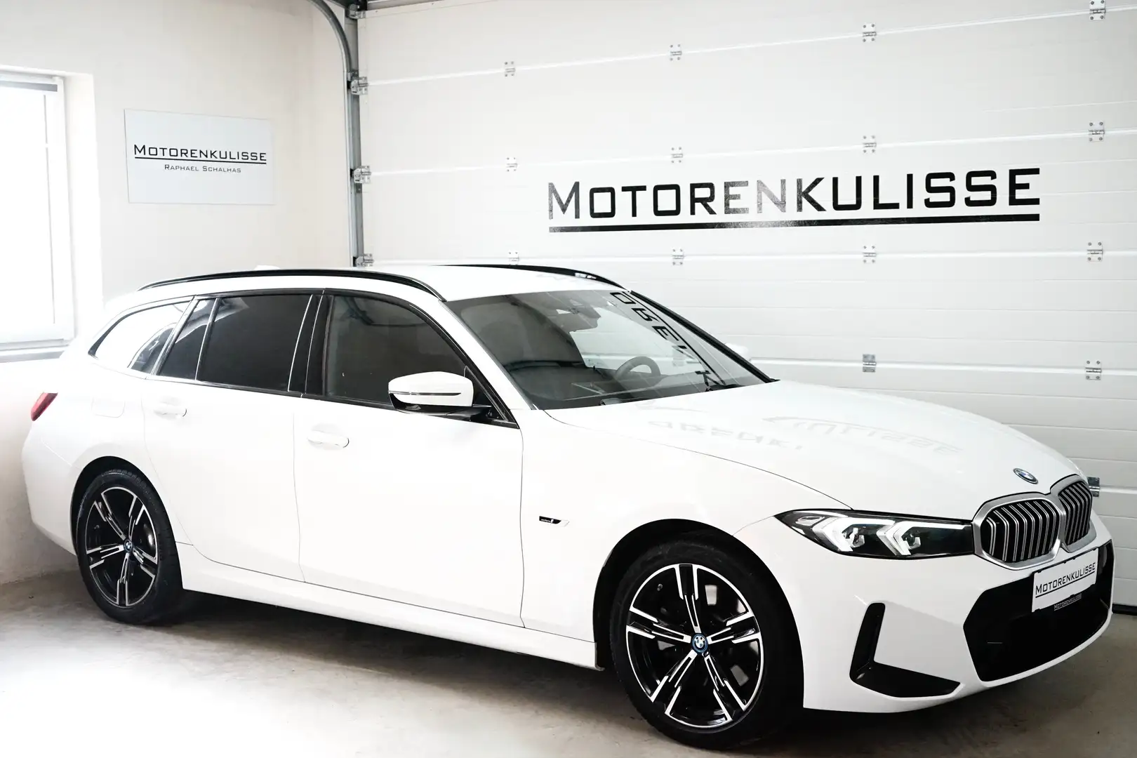 BMW 320 e Touring M Sport Aut. - AHK - DA+ - Widescreen Weiß - 1