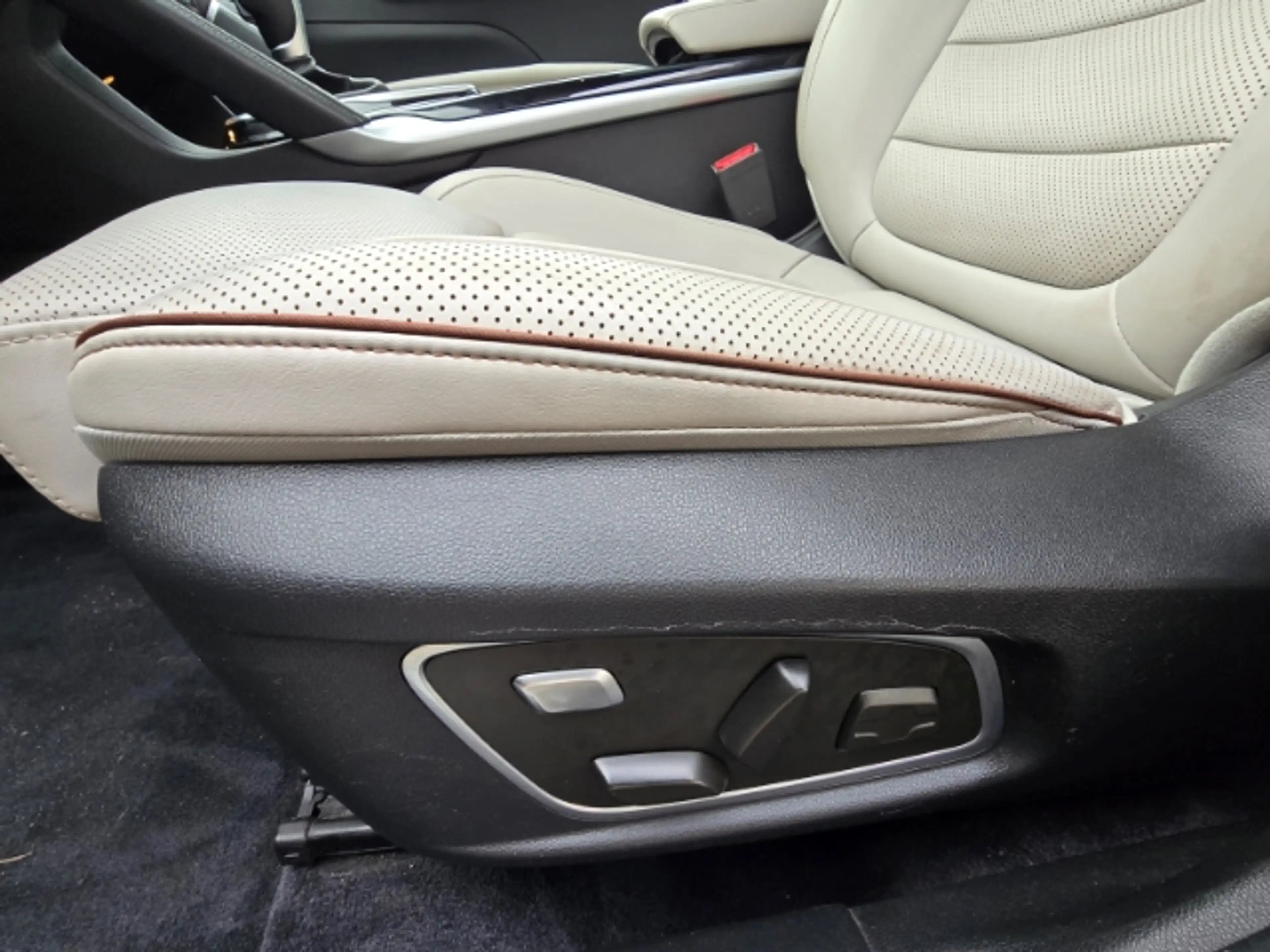 Renault Koleos Initiale Paris 4x4 2.0 BLUE dCi 185 X-tronic Leder — photo 15