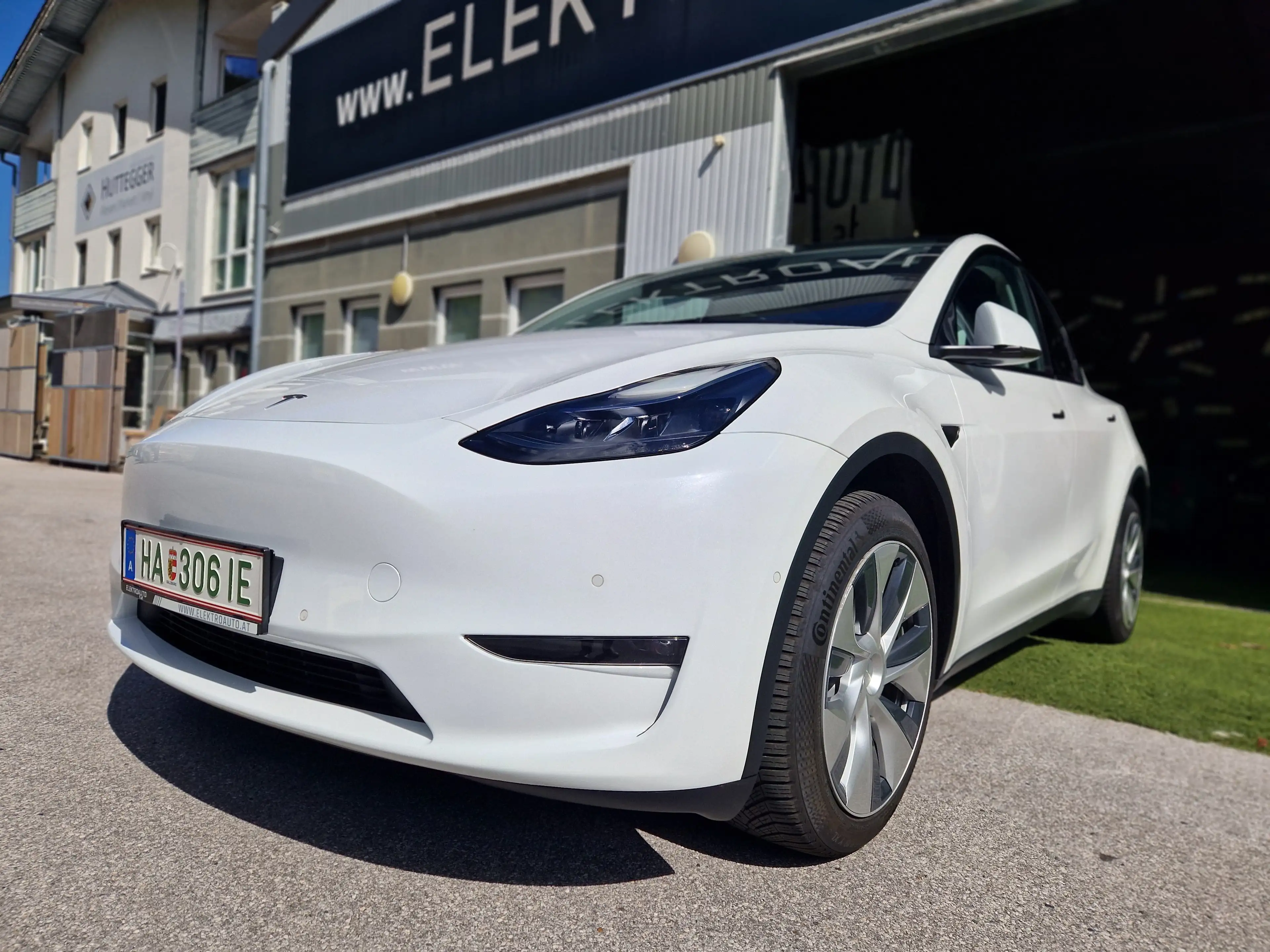 Tesla Model Y Long Range Dual AWD 79kWh: geprüft und neu aufbereitet — photo 3