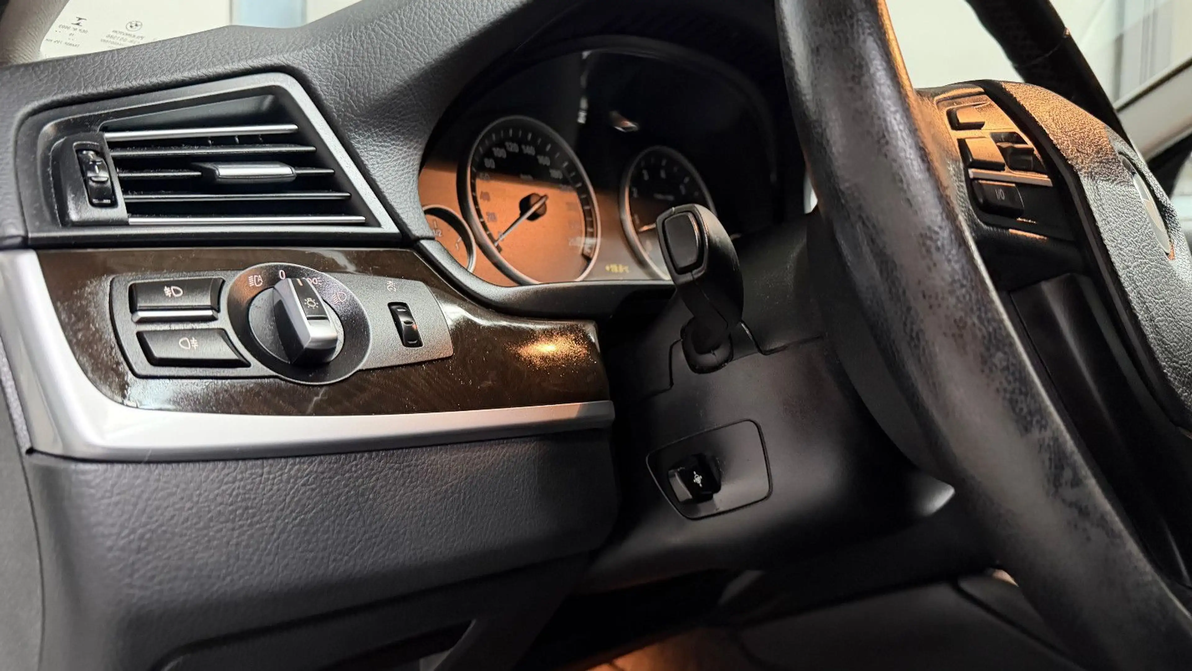 BMW 528 i 530i M-Sport Leder Navi Xenon Komfortzugang — photo 14