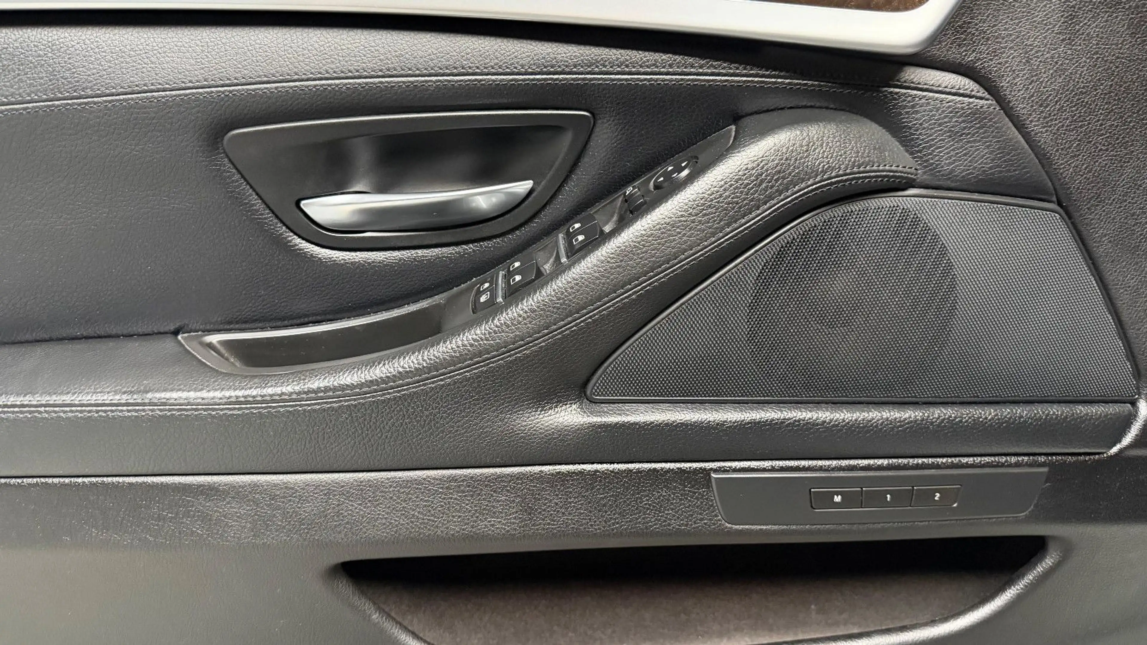 BMW 528 i 530i M-Sport Leder Navi Xenon Komfortzugang — photo 15