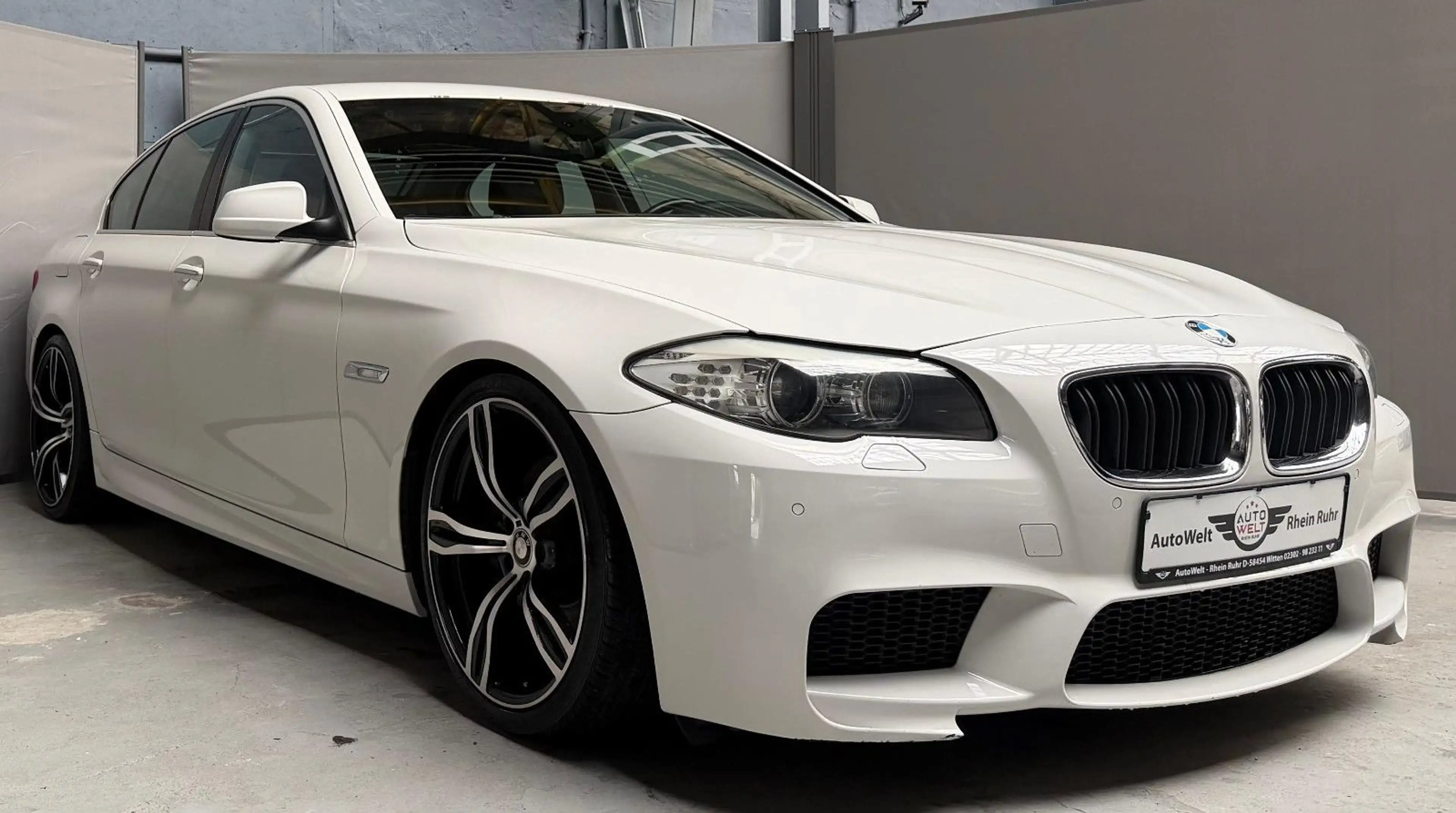 BMW 528 i 530i M-Sport Leder Navi Xenon Komfortzugang — photo 2