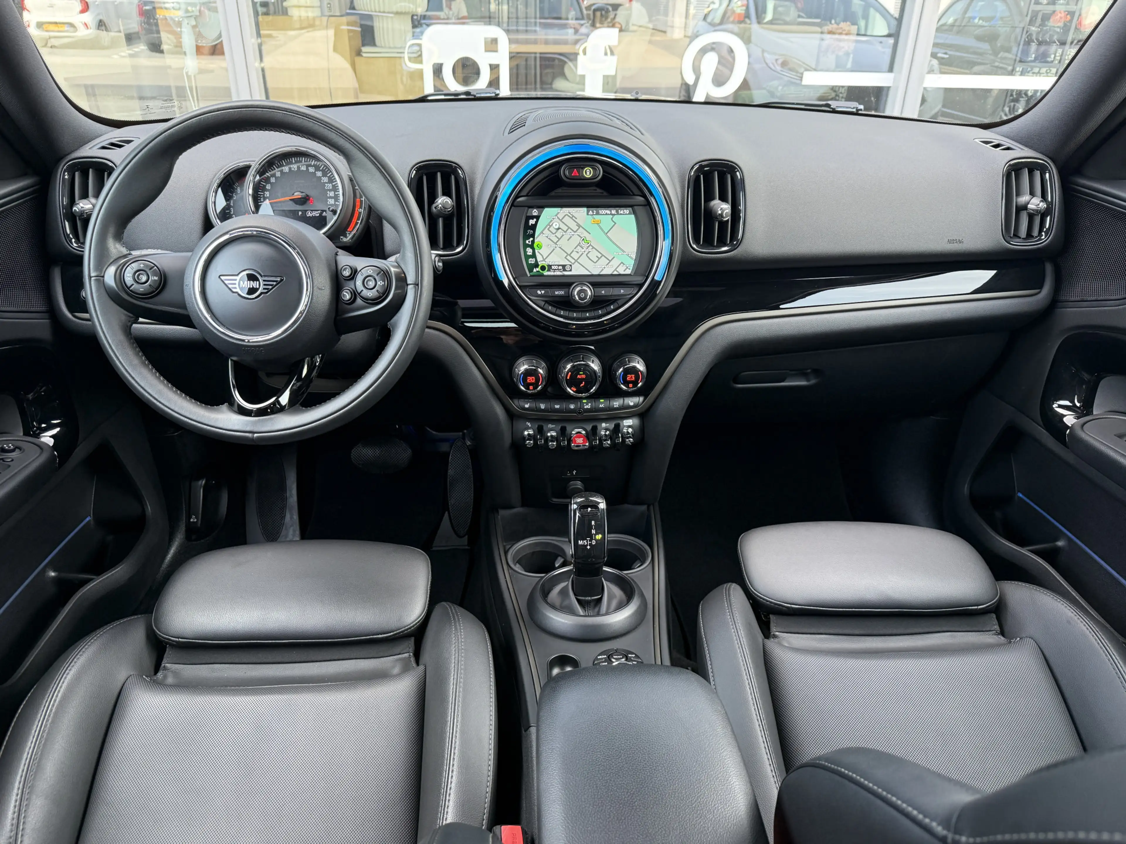 MINI One Countryman 1.5 Chili Pano/Leder/Apple/LED — photo 6