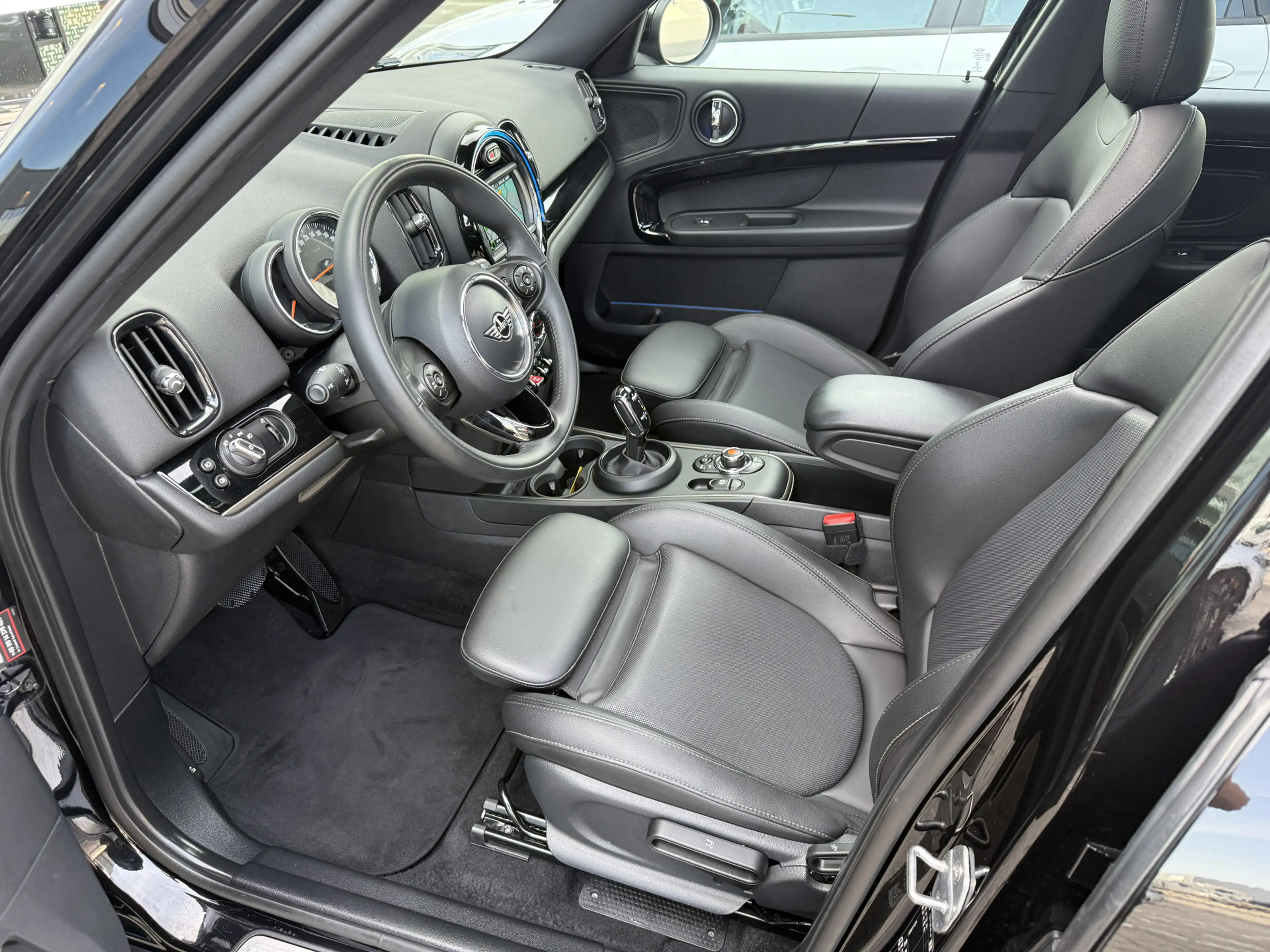 MINI One Countryman 1.5 Chili Pano/Leder/Apple/LED — photo 7