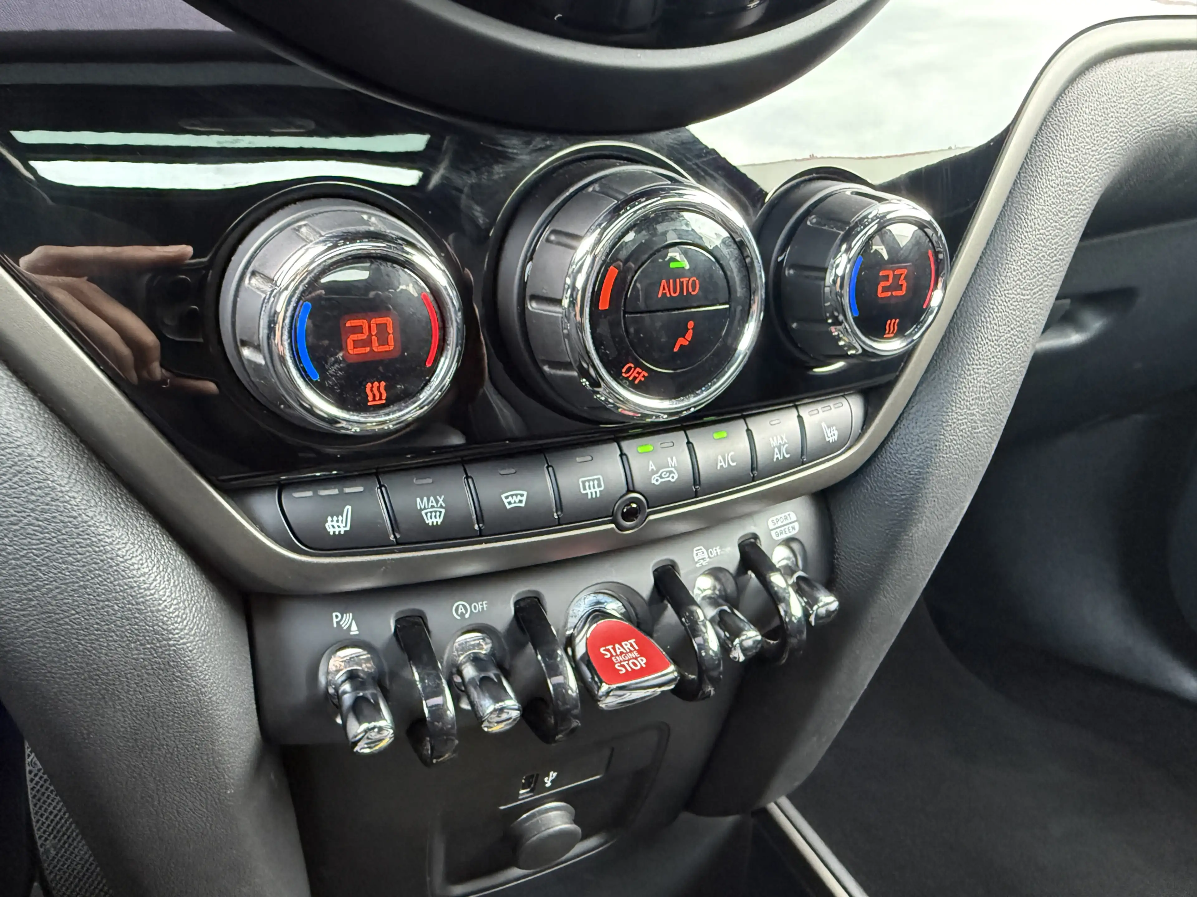 MINI One Countryman 1.5 Chili Pano/Leder/Apple/LED — photo 15