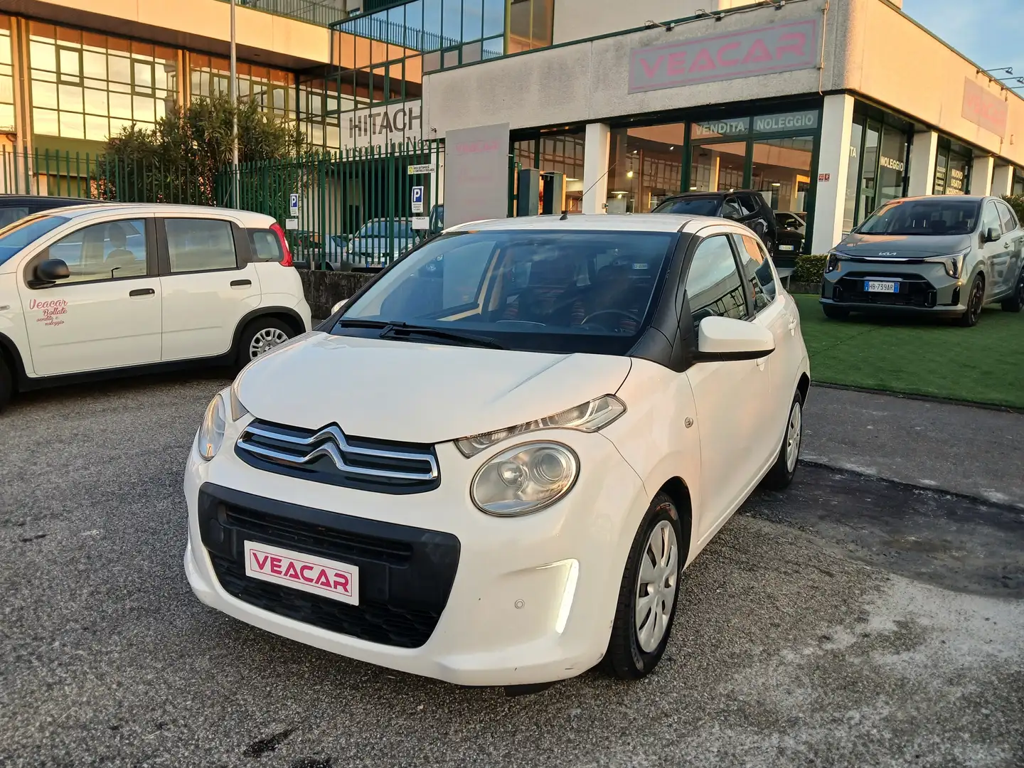 Citroen C1 5p 1.0 vti Shine etg E6 AUT. OK NEOPAT. KM 75.000 Bianco - 1