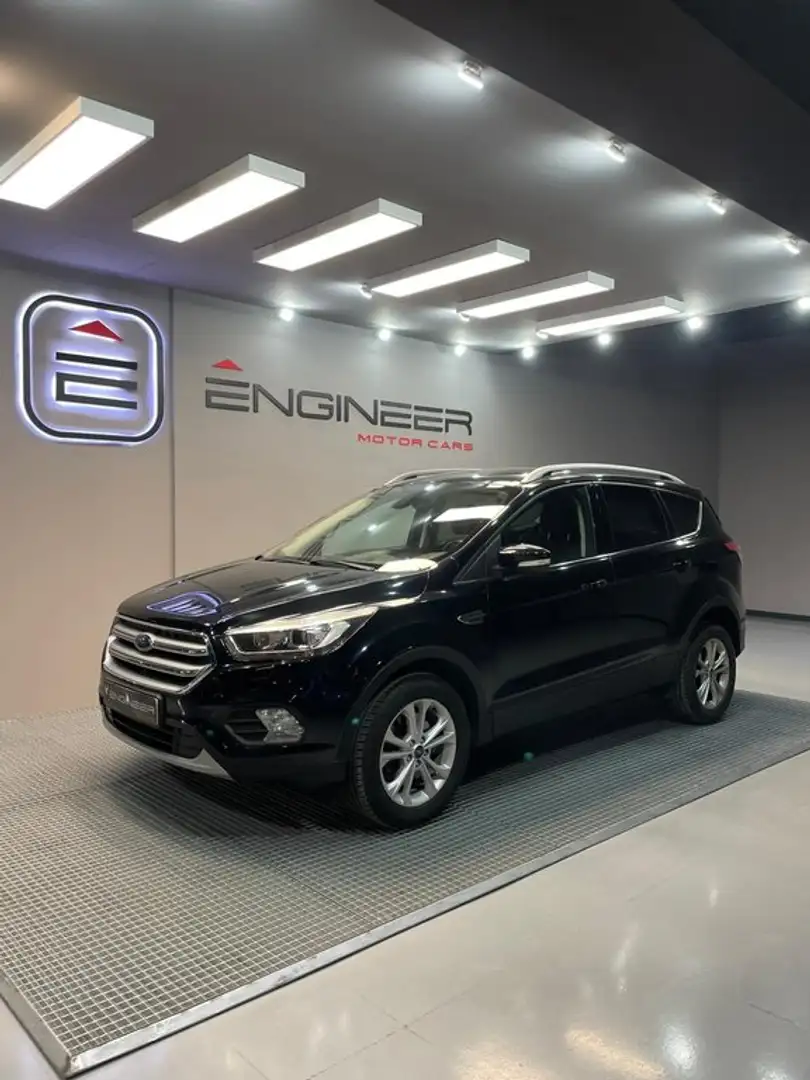 Ford Kuga 1.5 TDCi 88kW 4x2 A-S-S ST-Line Auto Schwarz - 1