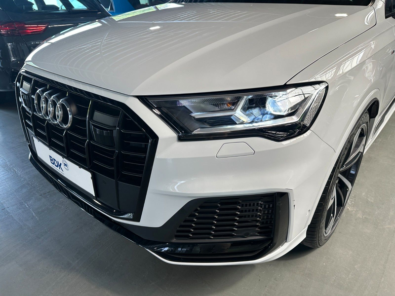 Audi Q7 55 TFSI quattro S line 7 Sitzer — photo 10