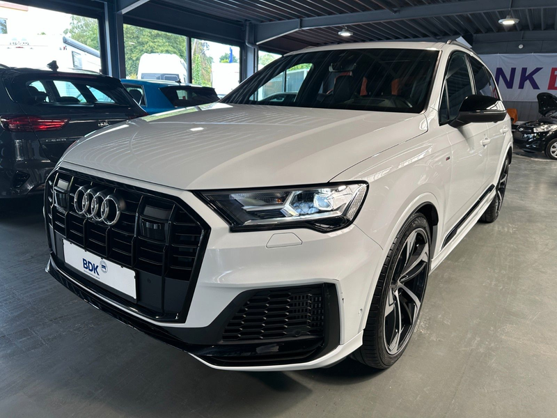 Audi Q7 55 TFSI quattro S line 7 Sitzer — photo 2