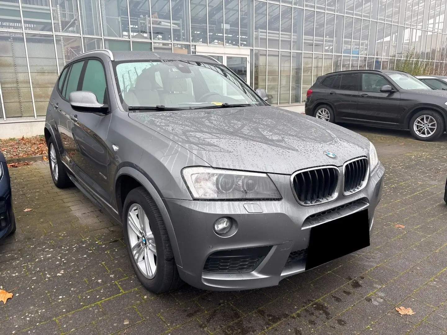 BMW X3 xDrive 20 i M-Paket aus 1,Hand mit Garantie Grau - 2